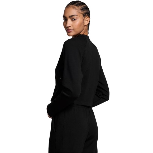 Victoria’s Secret XXL Black VSX Featherweight Knit Full Zip Jacket - Picture 3 of 4